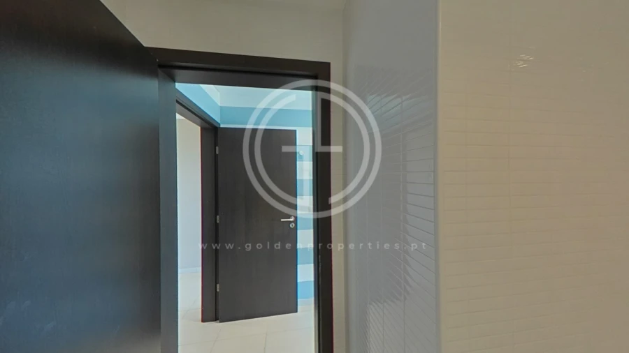 Apartamento T2 para Venda em Quarteira Foto 47