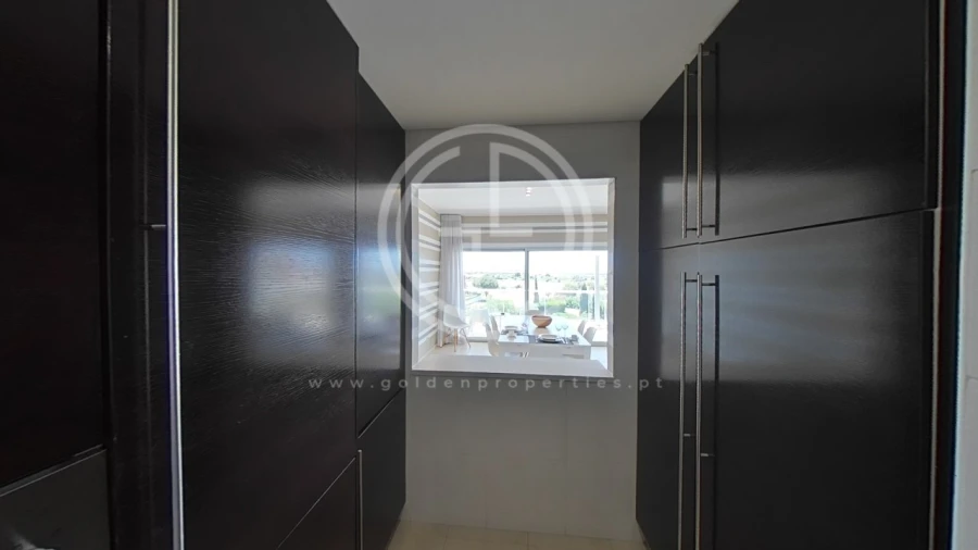 Apartamento T2 para Venda em Quarteira Foto 40