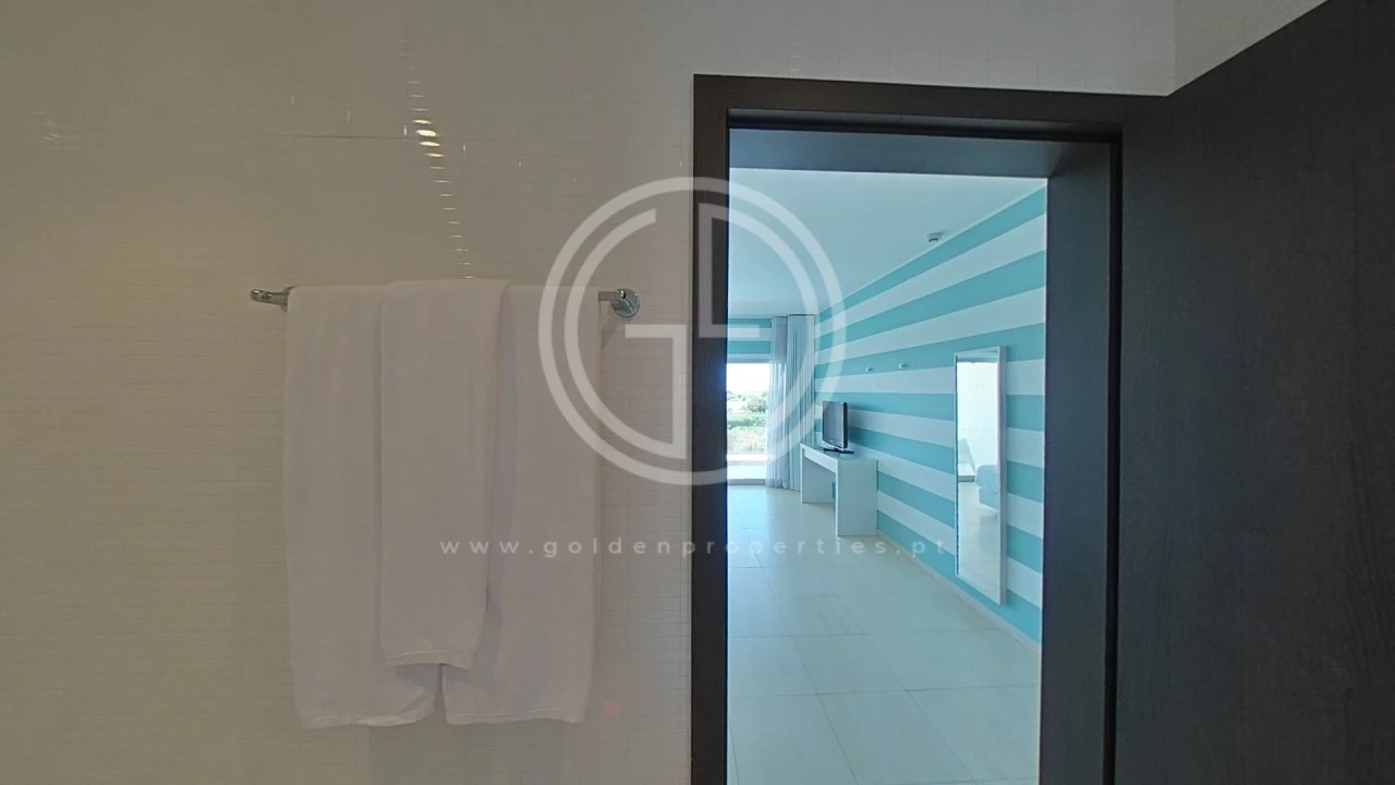 Apartamento T2 para Venda em Quarteira Foto 52