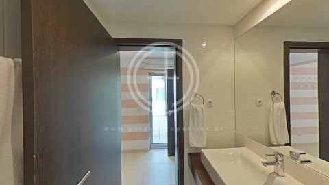 Moradia T3 para Venda em Quarteira
