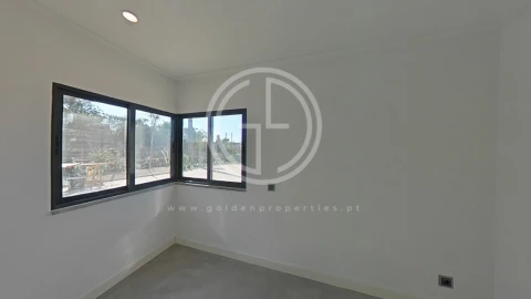 Moradia T5 para Venda em Quarteira