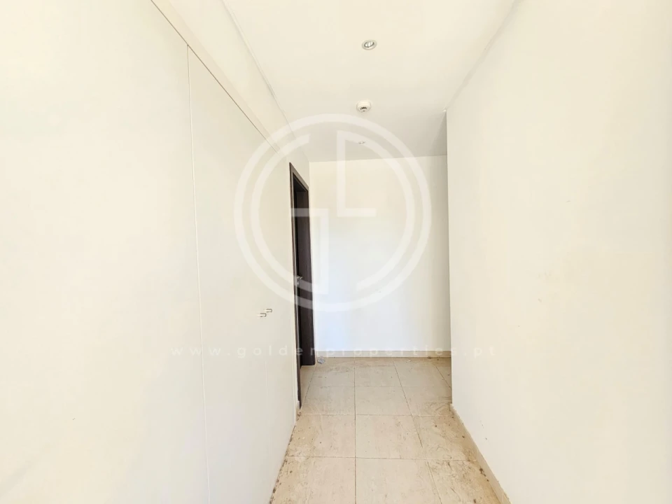 Apartamento T2 para Venda em Quarteira Foto 13