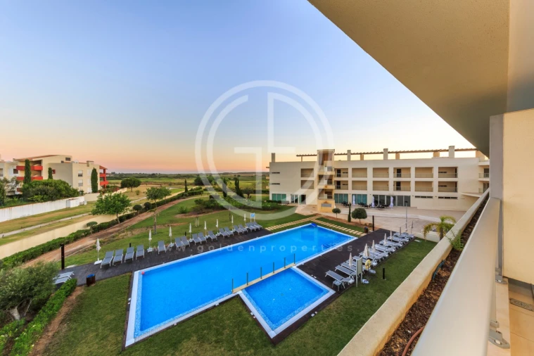 Apartamento T2 para Venda em Quarteira Foto 19
