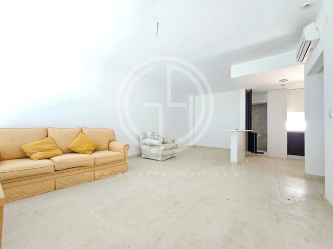Apartamento T2 para Venda em Quarteira Foto 5