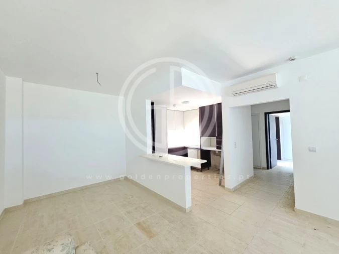Apartamento T2 para Venda em Quarteira Foto 6