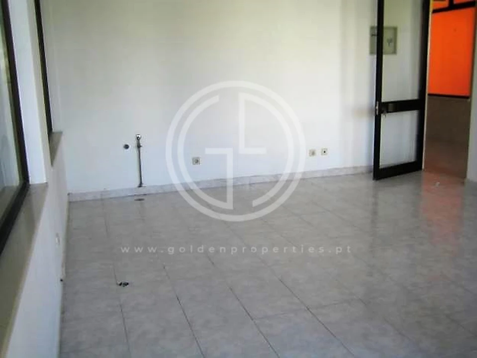 Loja para Venda em Ferragudo Foto 7