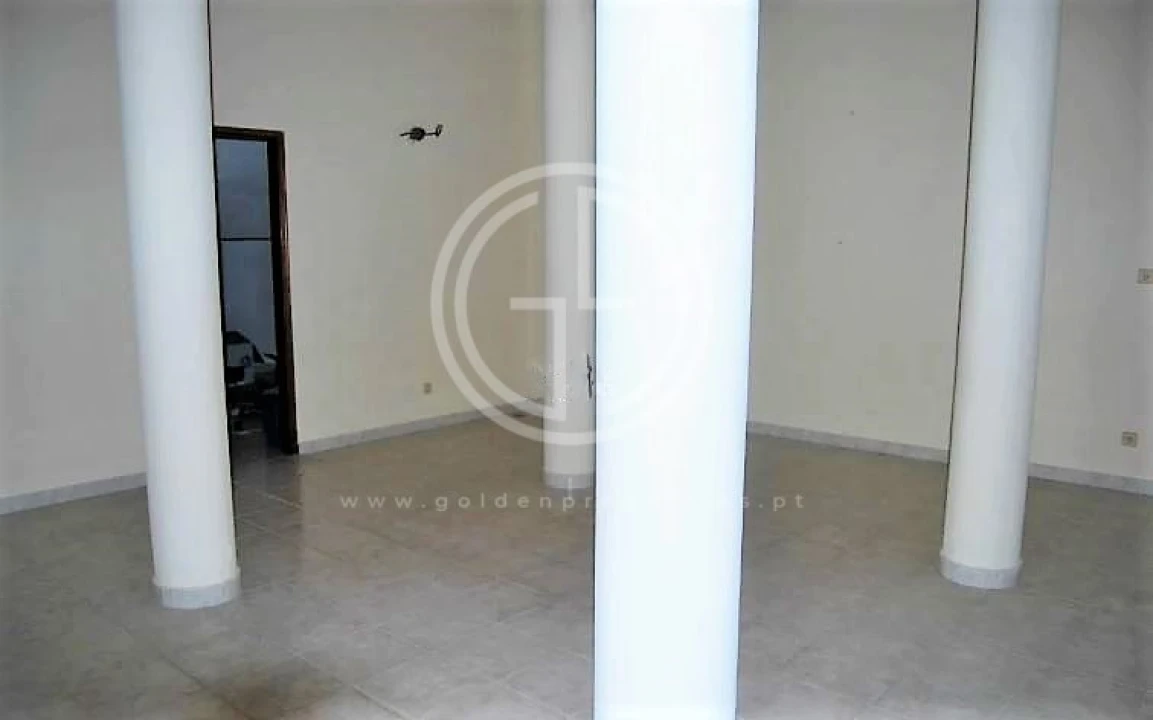 Loja para Venda em Ferragudo Foto 6