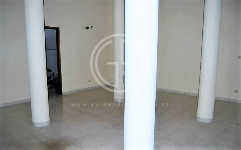 Loja para Venda em Ferragudo Foto 6