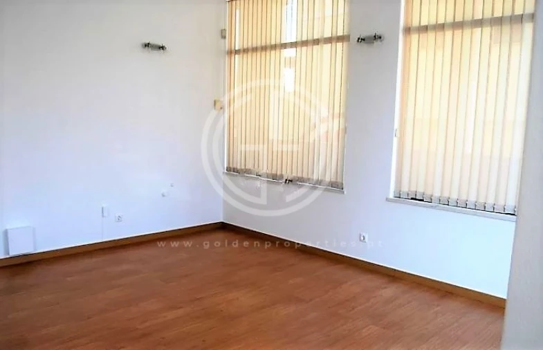 Loja para Venda em Ferragudo Foto 5