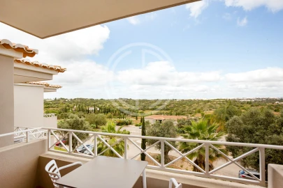Apartamento para Venda em Estômbar e Parchal