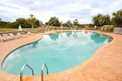 Apartamento para Venda em Estômbar e Parchal