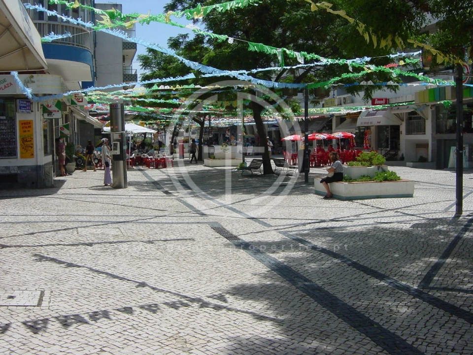 Loja para Venda em Quarteira Foto 16