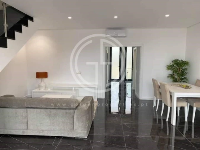 Moradia T3 para Venda em Albufeira e Olhos de Água Foto 2