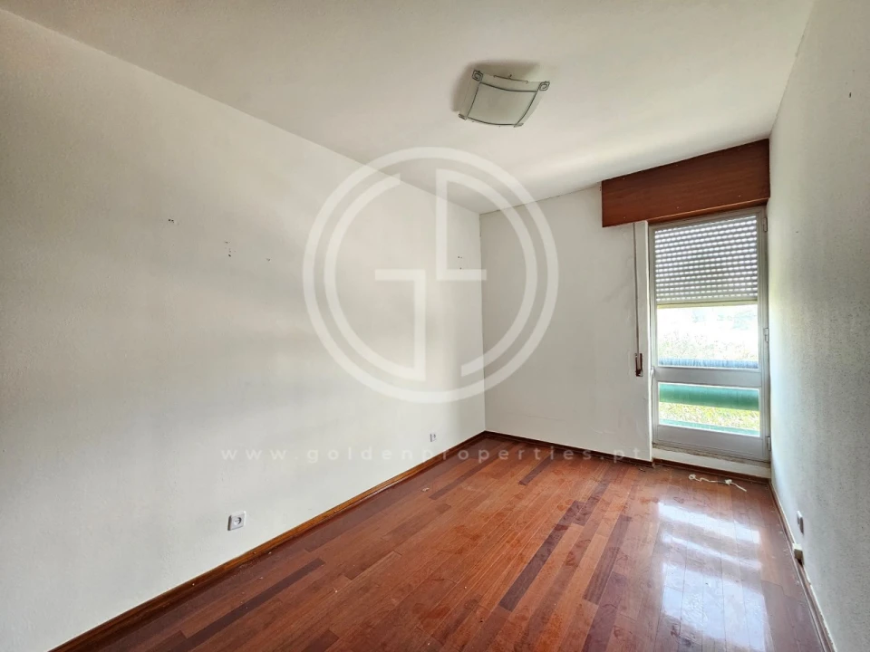 Apartamento T3 para Venda em Quarteira Foto 9