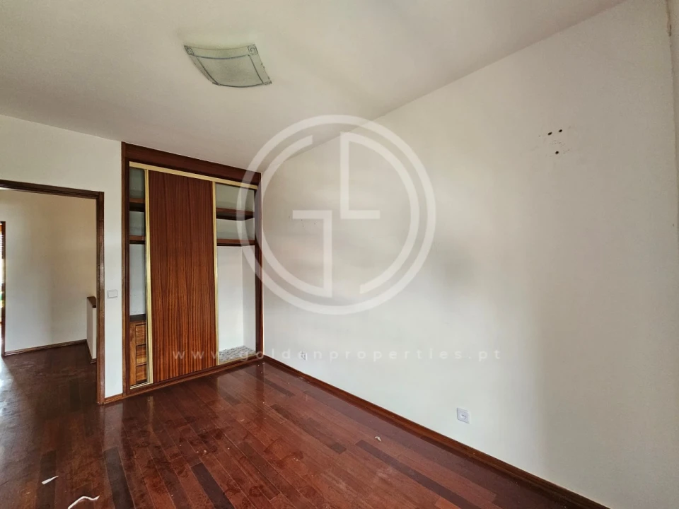 Apartamento T3 para Venda em Quarteira Foto 12