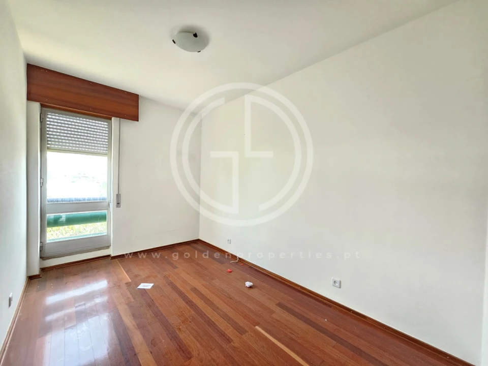 Apartamento T3 para Venda em Quarteira Foto 13