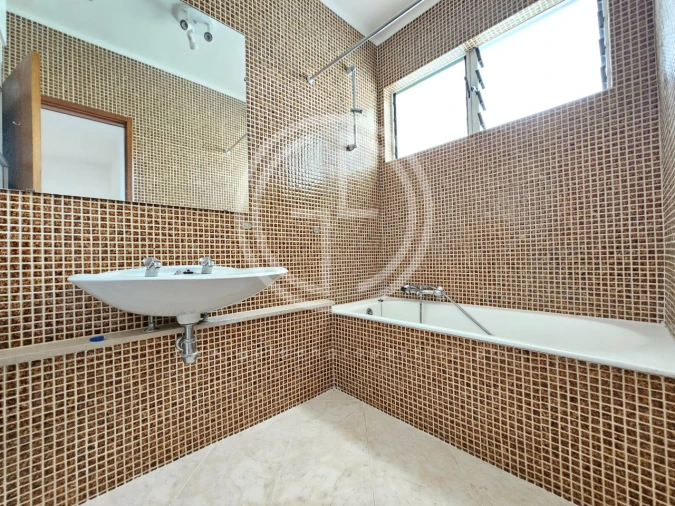 Apartamento T3 para Venda em Quarteira Foto 15