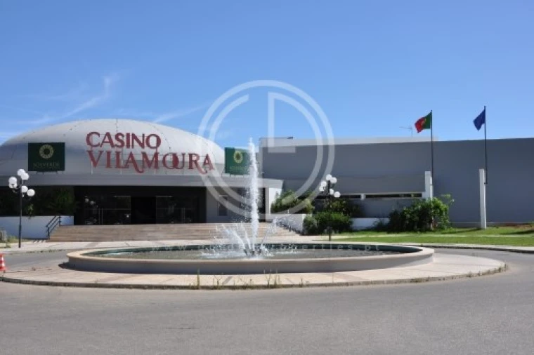 Armazém para Venda em Loule (São Clemente) Foto 14
