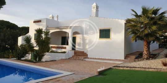 Moradia T4 para Arrendamento férias em Quarteira