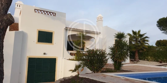 Moradia T4 para Arrendamento férias em Quarteira