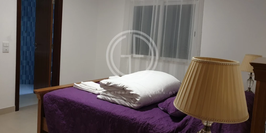 Moradia T4 para Arrendamento férias em Quarteira Foto 9