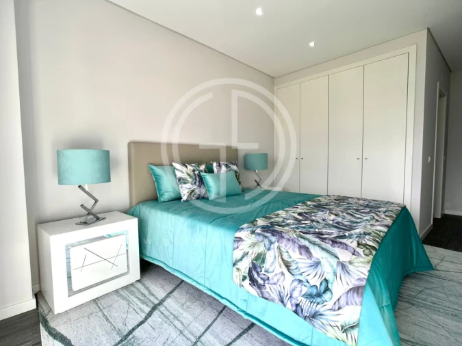 Apartamento T3 para Venda em Quelfes Foto 9