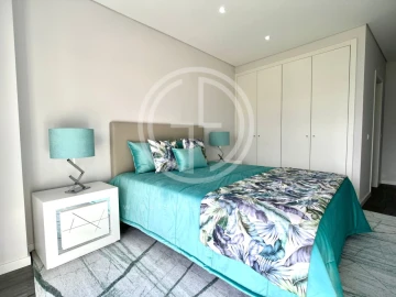 Apartamento T4 para Venda em Quelfes