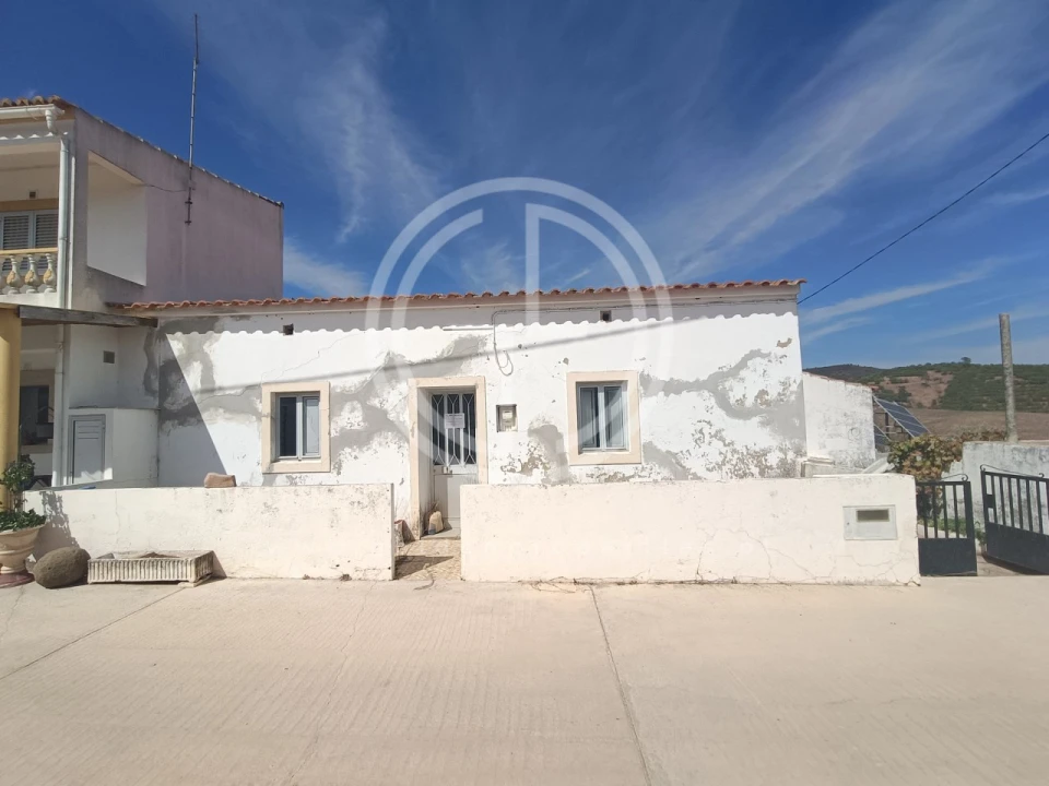 Moradia T3 para Venda em Salir Foto 4