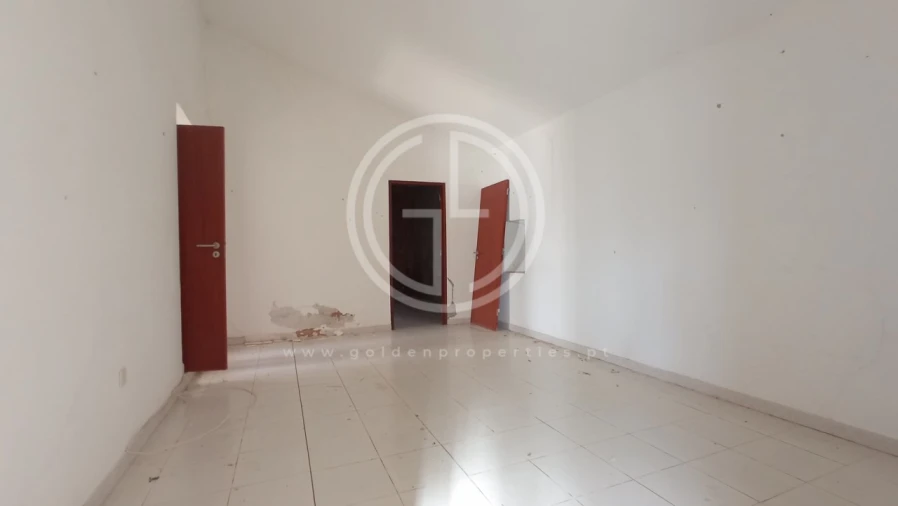Moradia T3 para Venda em Salir Foto 9