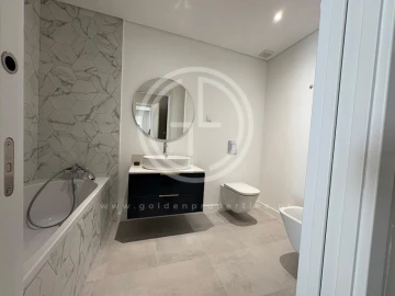Apartamento T4 para Venda em Faro (Sé e São Pedro)