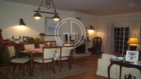 Moradia T4 para Venda em Almancil