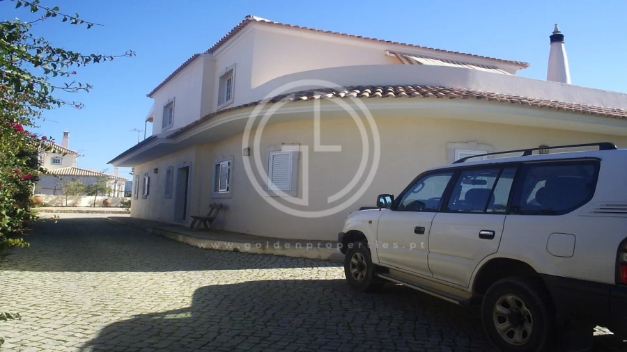 Moradia T4 para Venda em Almancil Foto 13