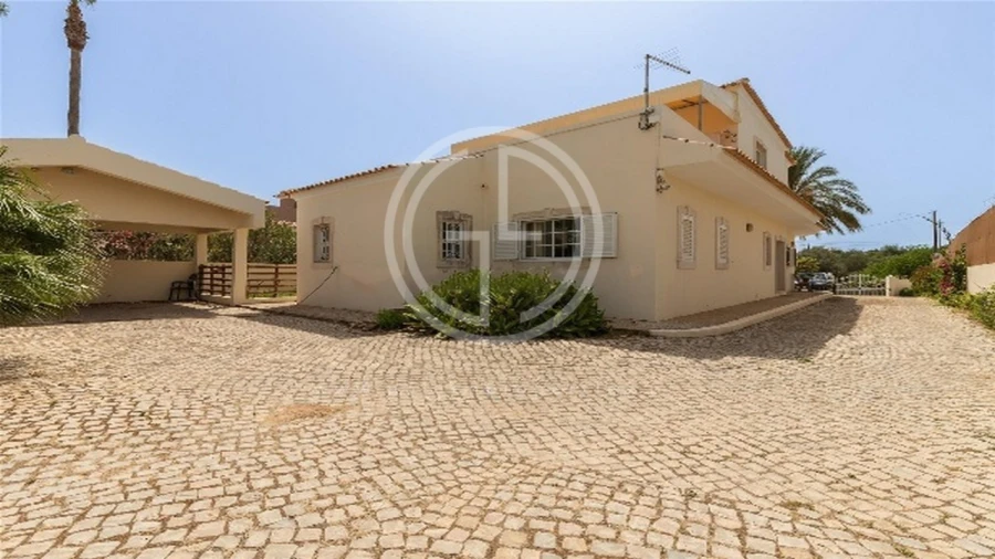 Moradia T4 para Venda em Almancil Foto 2