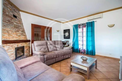 Moradia T4 para Arrendamento férias em Loule (São Sebastião)