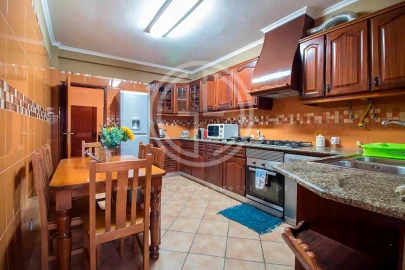 Moradia T4 para Arrendamento férias em Loule (São Sebastião)