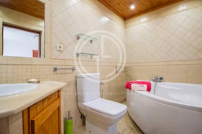 Moradia T4 para Arrendamento férias em Loule (São Sebastião)