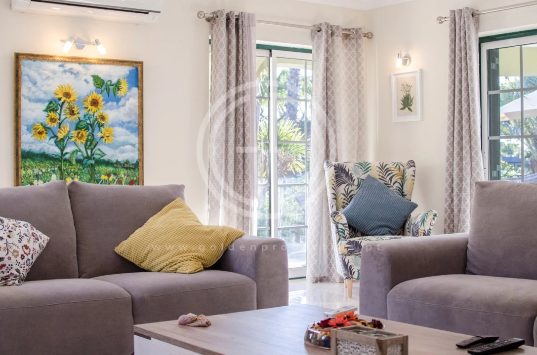 Moradia T6 para Arrendamento férias em Quarteira Foto 4