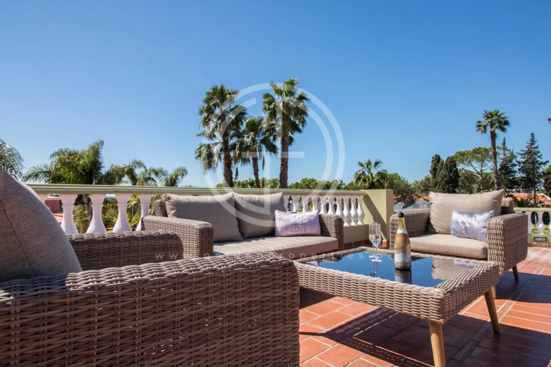 Moradia T6 para Arrendamento férias em Quarteira Foto 24