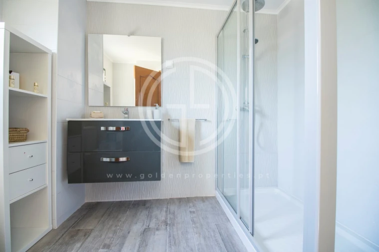 Moradia T6 para Arrendamento férias em Quarteira Foto 20