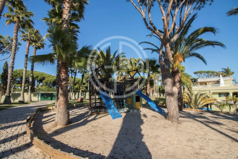 Moradia T6 para Arrendamento férias em Quarteira Foto 30