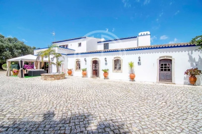 Moradia T6 para Arrendamento férias em Loule (São Sebastião)