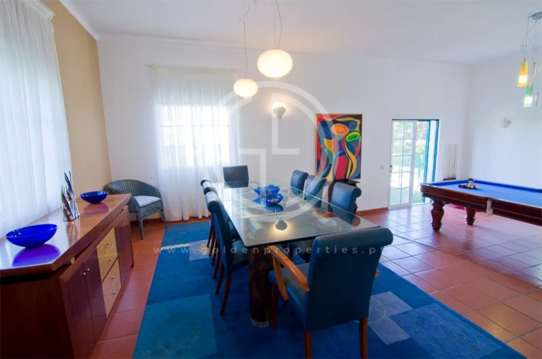 Moradia T4 para Arrendamento férias em Quarteira Foto 4