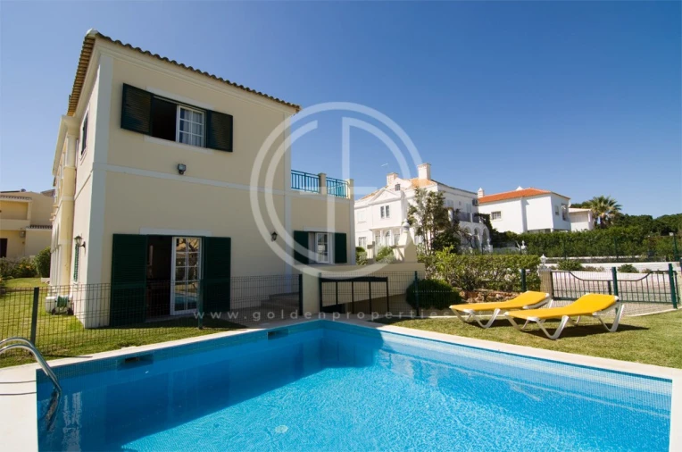 Moradia T4 para Arrendamento férias em Quarteira Foto 21