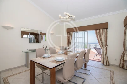 Moradia T4 para Arrendamento férias em Santa Barbara de Nexe