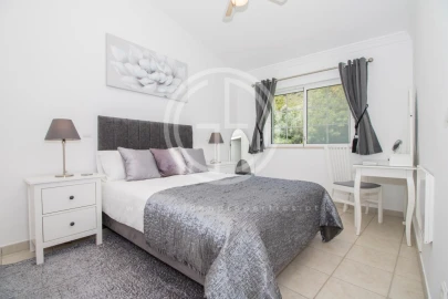 Moradia T4 para Arrendamento férias em Santa Barbara de Nexe