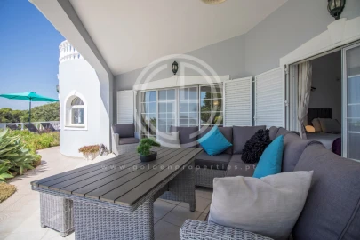 Moradia T4 para Arrendamento férias em Santa Barbara de Nexe