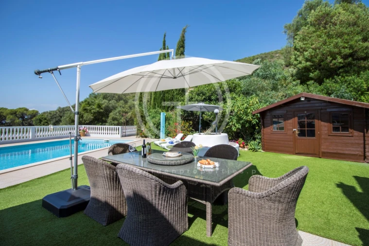 Moradia T4 para Arrendamento férias em Santa Barbara de Nexe Foto 19