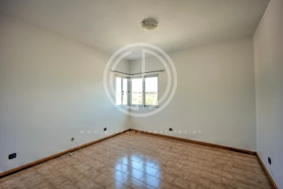 Moradia T5 para Venda em Quarteira
