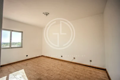 Moradia T5 para Venda em Quarteira