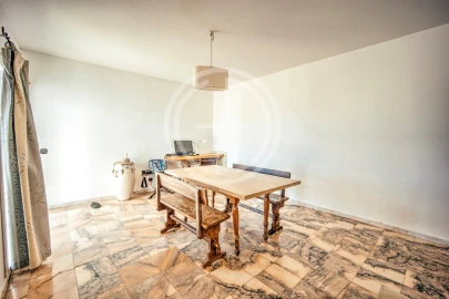 Moradia T5 para Venda em Quarteira
